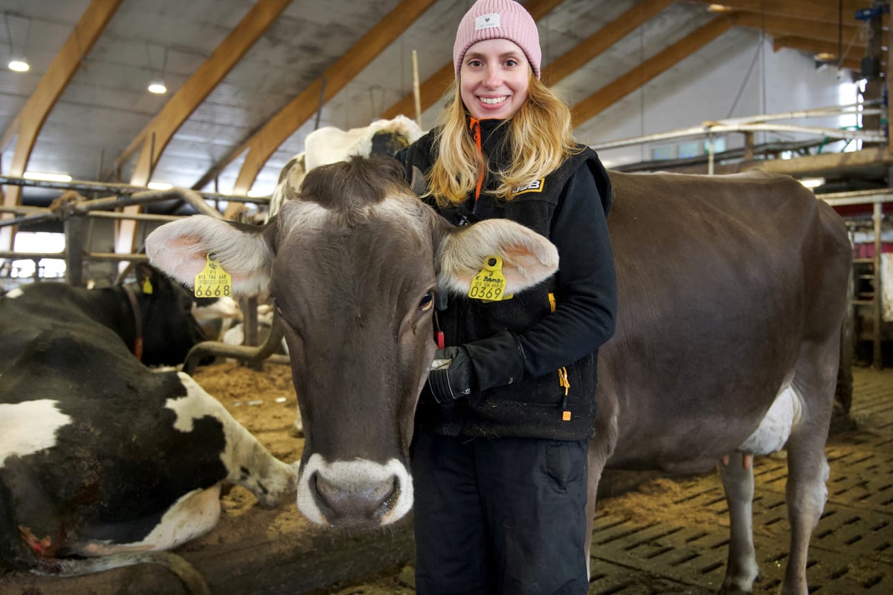 Anna Länsisalmi-Keisala on on noussut sometähdeksi päivittäessään Keisalan tilan arkea sosiaaliseen mediaan.