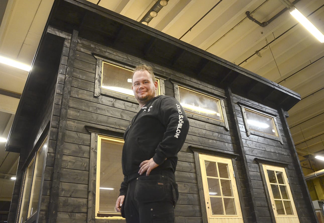 Yrittäjä Jouko Sjöblom on laajentanut yritystoimintaansa Alavudelle. Arkistokuva.