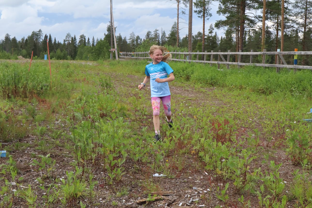 Kiira Soukhov juoksi lasten kilpailussa jopa 20 kierrosta.