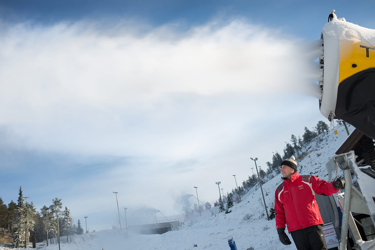 Rukakeskuksen paikallisjohtaja Matti Parviainen kuvattiin syksyllä kauden avauksen tunnelmissa.