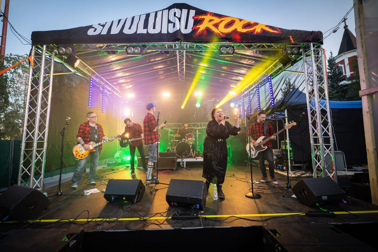 Kauhavalainen Virginia esiintyy myös elokuun viimeisen viikonvaihteen Sivuluisurockissa.