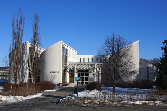 Kauhavalla aktivoidaan koululaisia lukemaan AVI:n hankkeen avulla.
