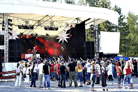Perjantaina PipeFestin päälavalla esiintyi muun muassa Sere&SP.