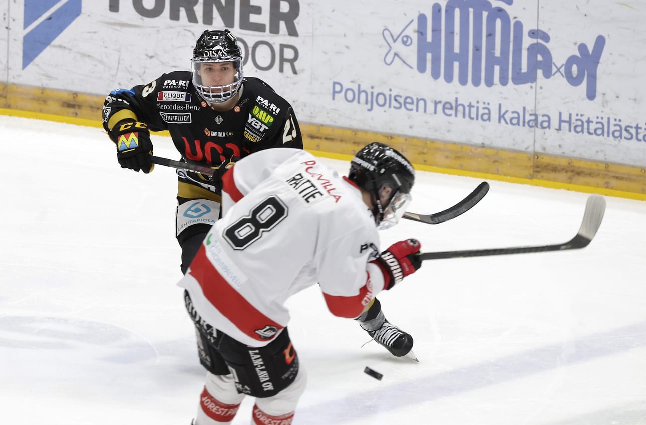 Kärppien Julius Hermonen nauttii jokaisella solullaan liigakiekkoilijan arjesta. Matkalle on mahtunut myös vaikeampi jakso, kun selkävaiva pakotti hyökkääjän pakkolepoon ja pohtimaan koko uran jatkoa.