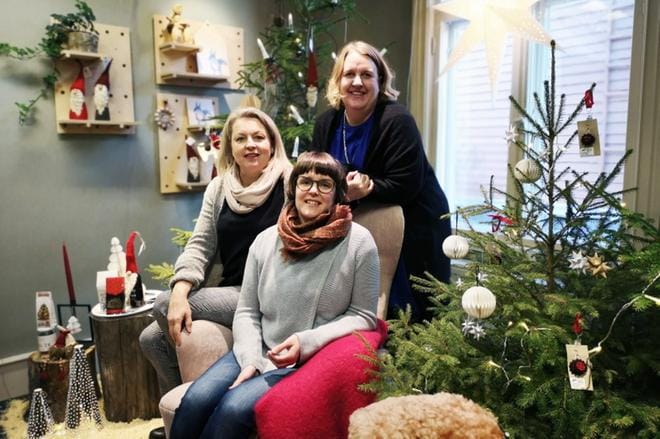 Maarit Kuusela-Mäkinen, Anna Nordström ja Malin Wälitalo-Palo Käsityön Talo Loftetista. KUVA: VISIT VAASA