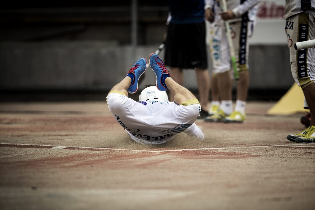 Pesiksen joukkue pääsee harjoittelemaan Raksilan stadionille. Seuran taloudellinen umpisolmu ei ole kuitenkaan löystynyt.