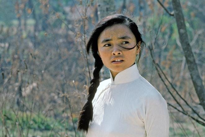 Tosipohjainen elokuva nuoren naisen (Hiep Thi Le) elämästä lapsena Vietnamin sodan keskellä ja sitten sotamorsiamena Yhdysvalloissa. KUVA: Monarchy Enterprises Sarl/Yle Kuvapalvelu