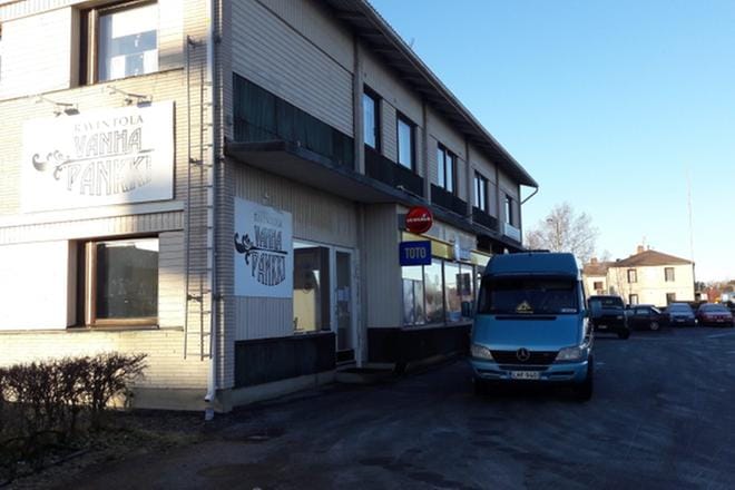 Entisissä pankin tiloissa toimii nyt ravintola. Kuva: Jaana Mattila
