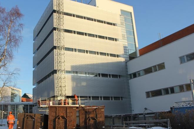 Rakennustyöt ovat alkaneet yliopiston kampuksella. KUVA: RIIKKA KALMI