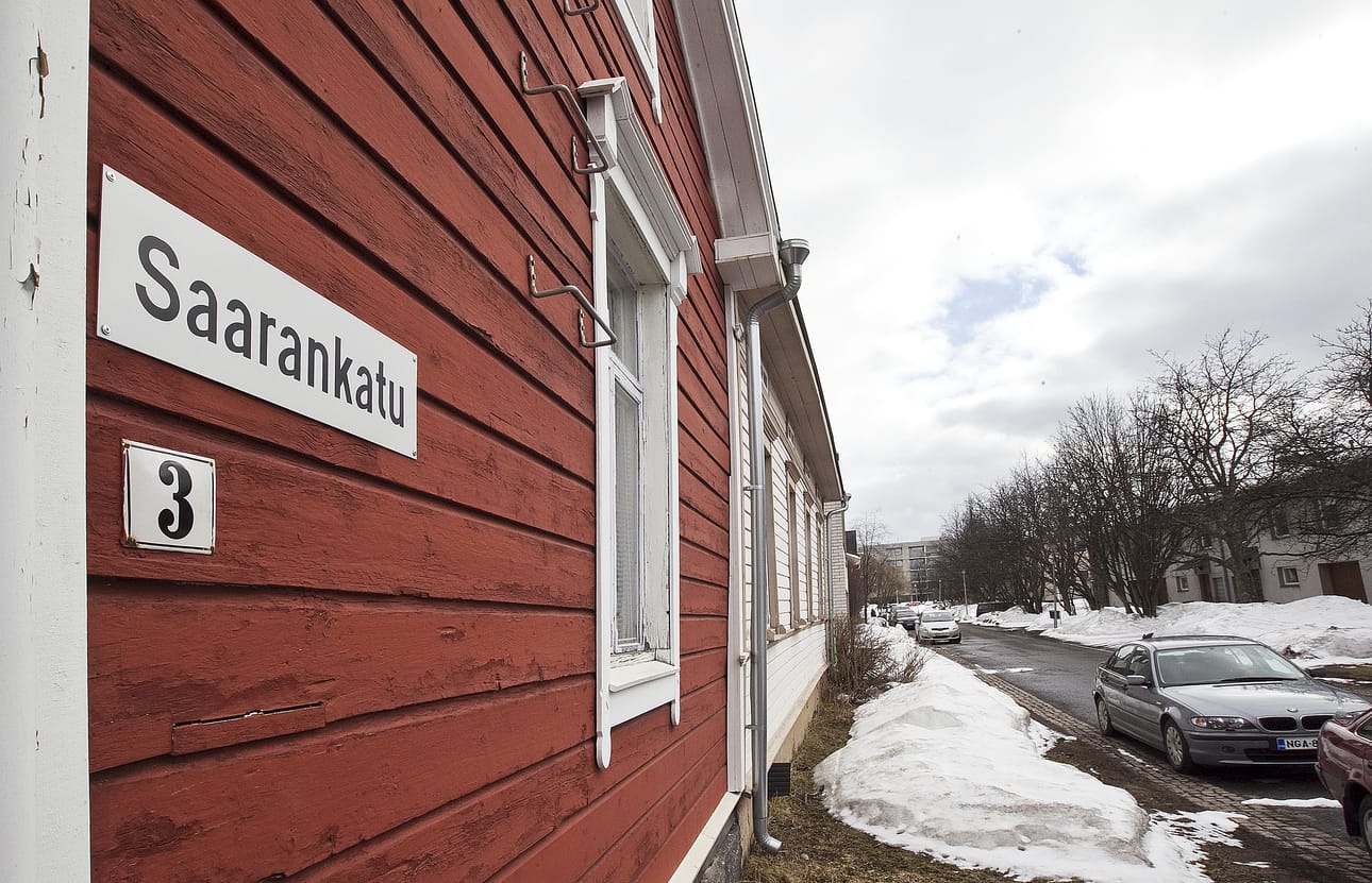 Oulussa kuten monissa muissakin Suomen kaupungeissa vain pieni osa nimikkokaduista on nimetty naispuolisen merkkihenkilön mukaan.