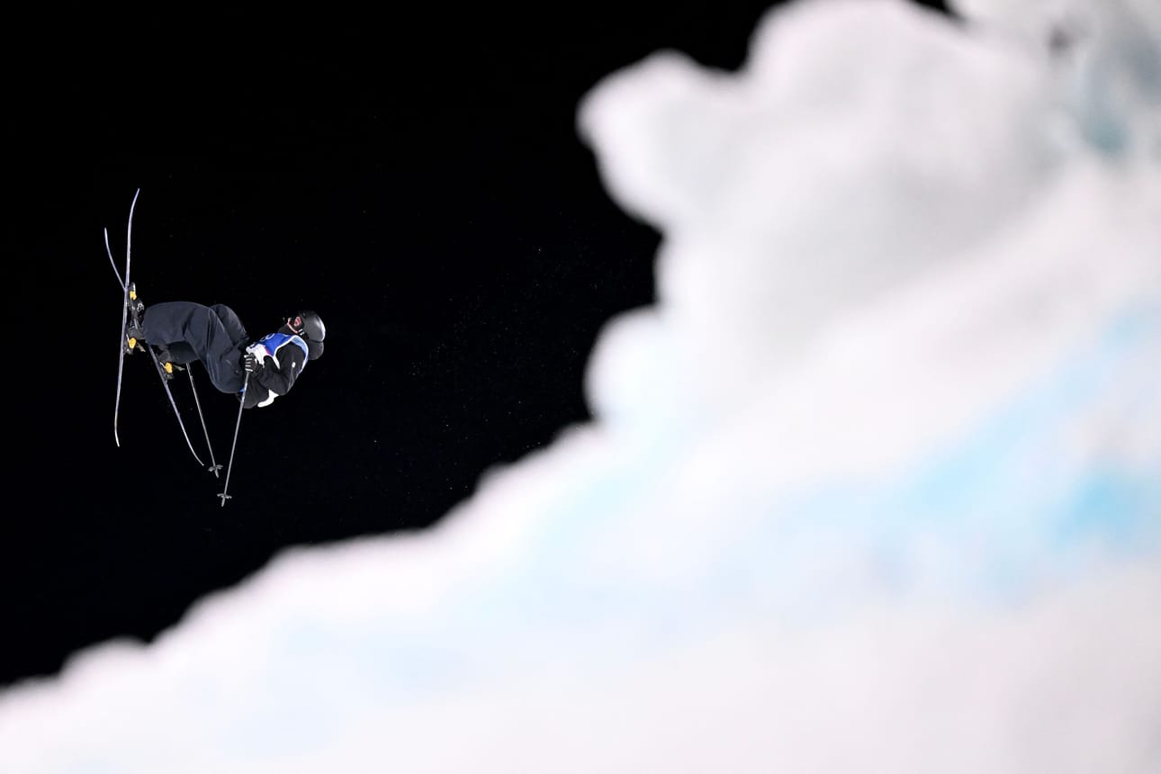 Freestylen big air -karsinnassa rajusti kaatunut Elias Lajunen löi päänsä alastulon kaatumisessa.