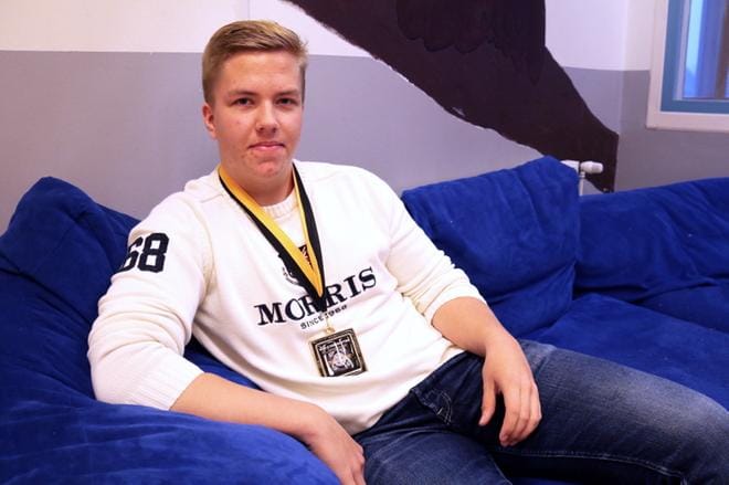 Nico Viljakainen treenaa ja kilpailee isänsä Jari Viljakaisen valmennuksessa. Hän edustaa Joroisten Urheilijoita. KUVA: ANU NAHKALA