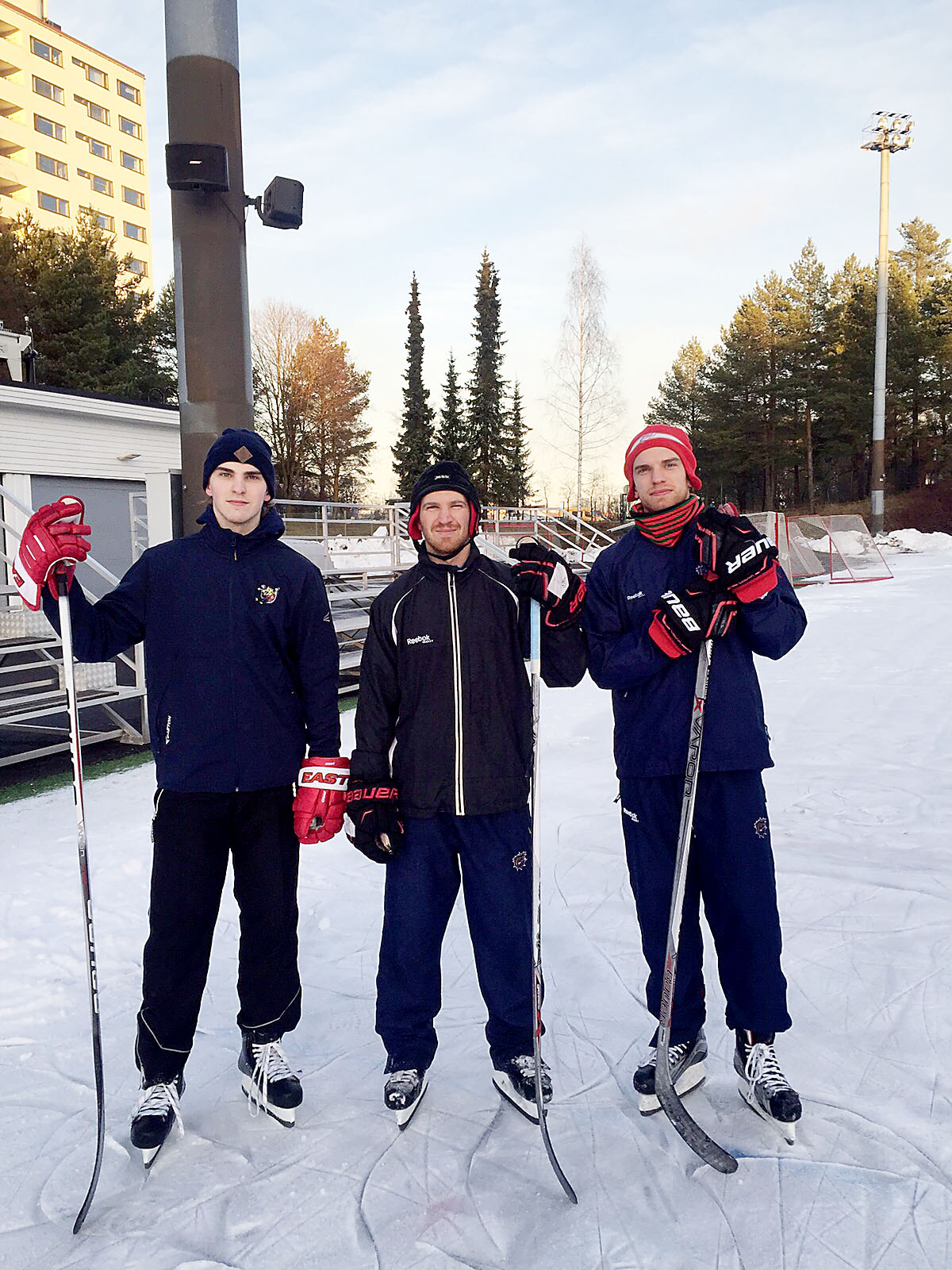 Keskikaistan Nättiset - jyväskyläläisessä  perheessä on kolme ammattilaisjääkiekkoilijaa