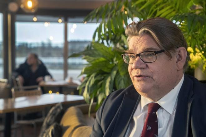 Perussuomalaisen puolueen perustaja ja pitkäaikainen puheenjohtaja Timo Soini haikailee paluuta politiikkaan. Hän ei ole ainoa noin politiikassa pitkään mukana ollut kuusikymppinen, joka hakee uutta alkua uralleen eduskunnassa.