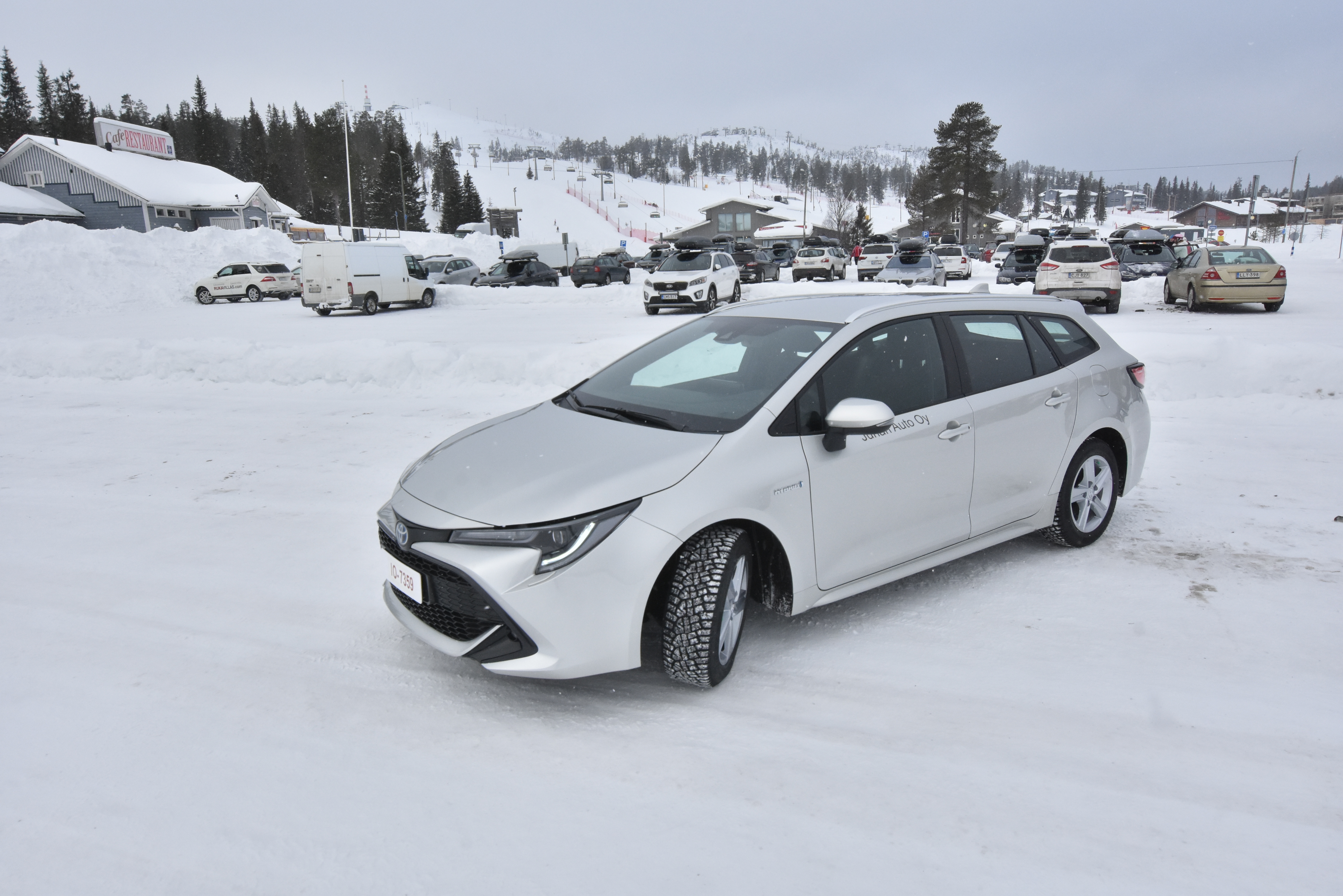 Toyota Corolla on ollut Suomen suosituimpia automalleja, todennäköisesti suosio jatkuu.