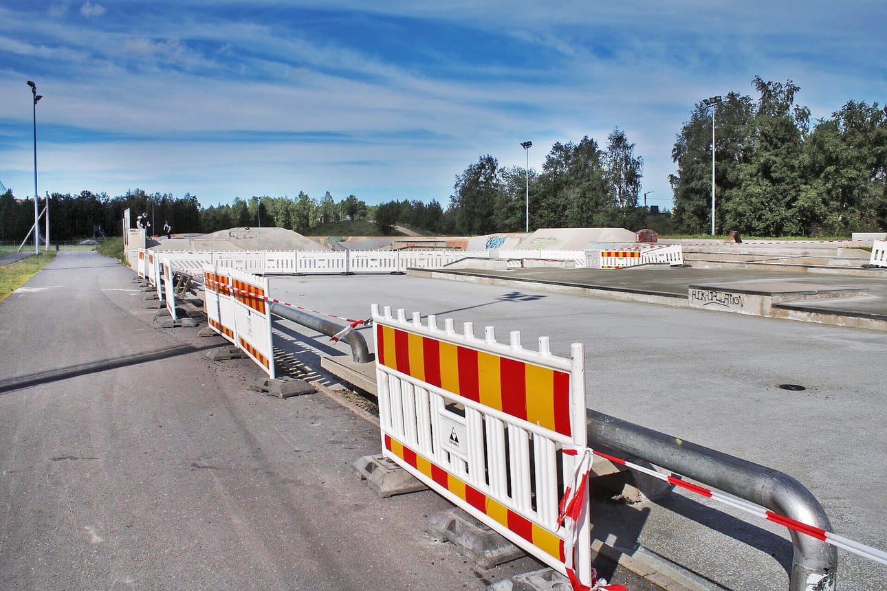 Tällä hetkellä puolet parkista peittää työmaa.