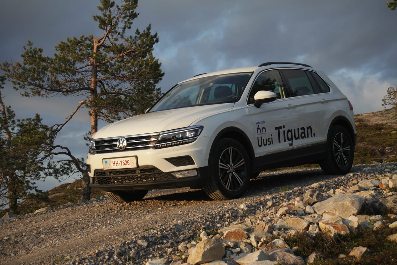 Ohjaamo on tyypillistä Volkswagenia, selkeä ja yksinkertainen mutta toimiva.
