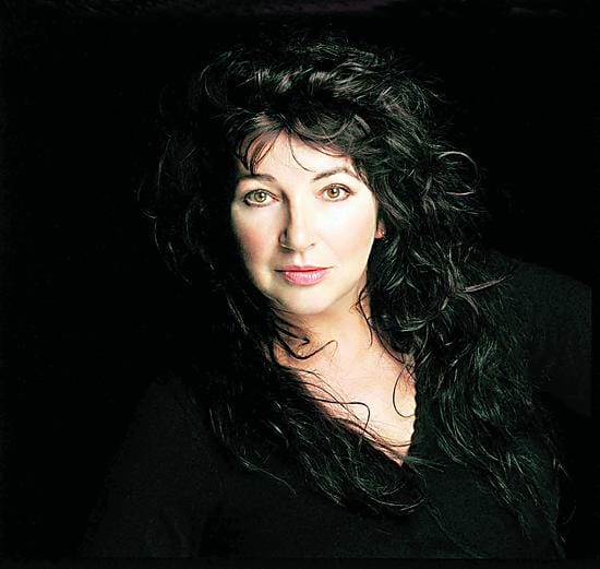 Lahjakas lauluntekijä. Kate Bushin loistelias Aerial-albumi hämmensi kuulijoita kaikkialla.