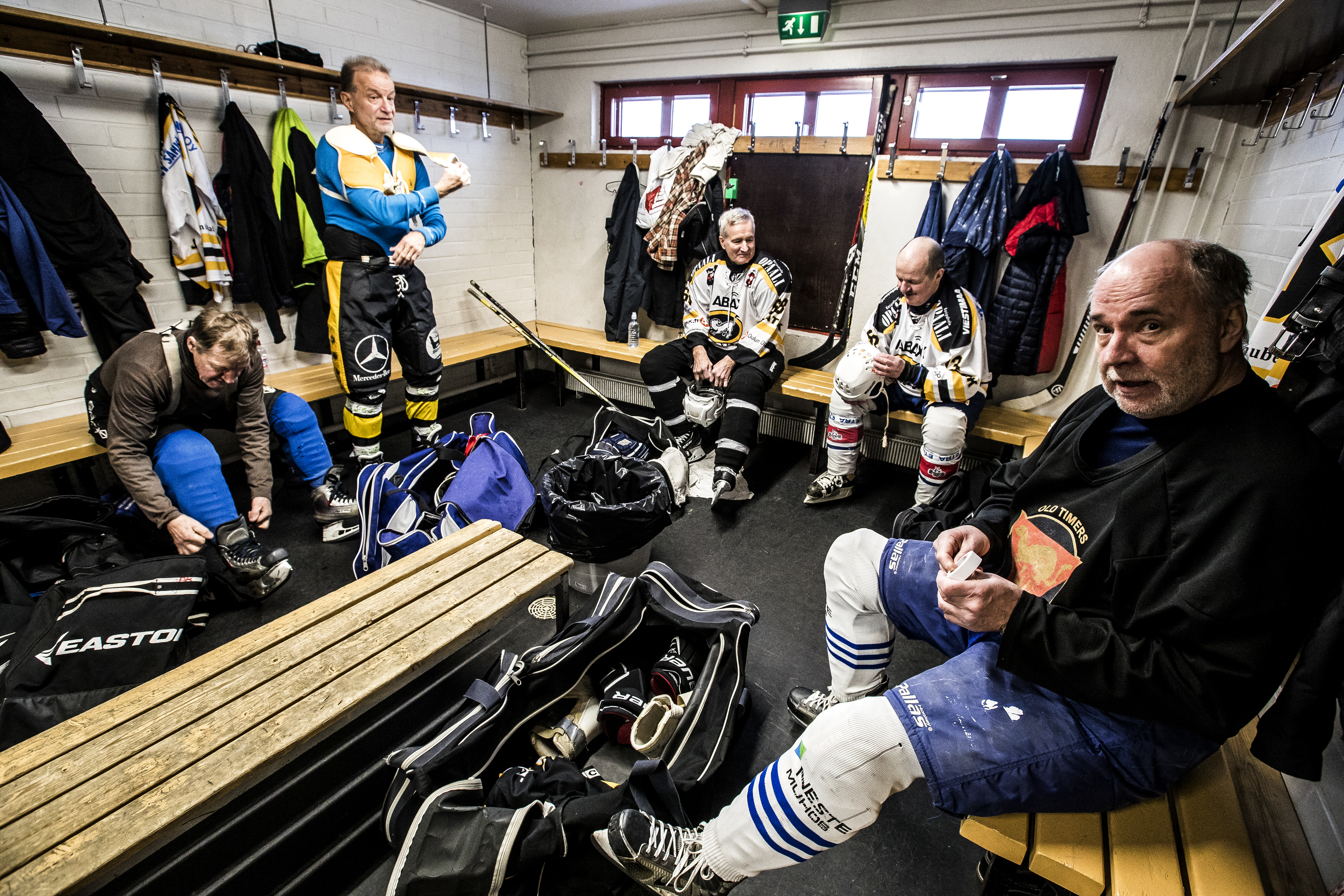 Raahen Kanuunat vastaan Oulun Nitro-Kärpät ikämiesten jääkiekko-ottelussa.