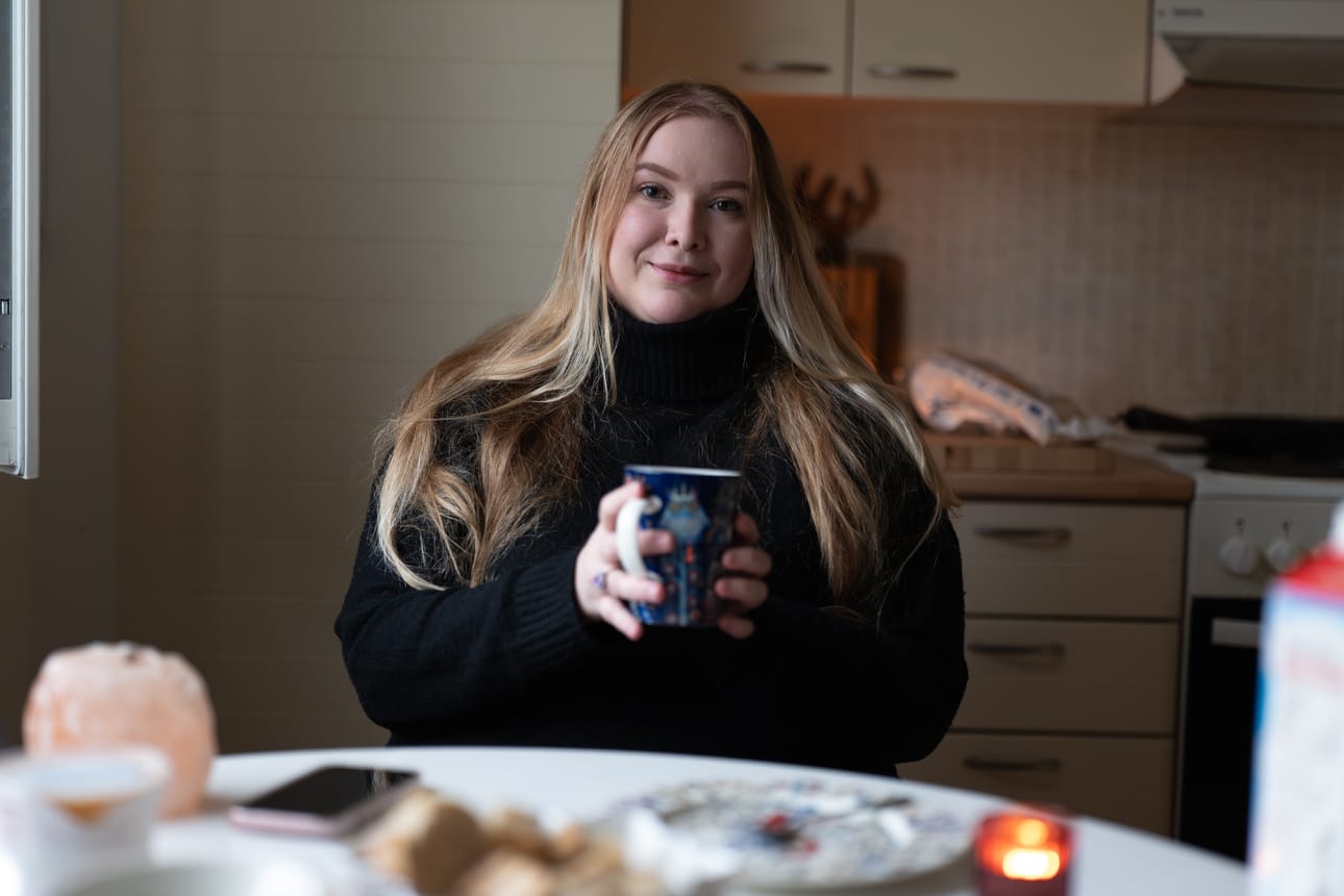 Anniina Akselinin 15-vuotias poika on saanut kaikki vauva-ajan rokotteet, mutta vesirokkorokotetta äiti kielsi antamasta. – Ei ole tarkoituksenmukaista herättää kaikkia vanhoja sairauksia henkiin, mutta uskon, ettei kaikkia sairauksia voida kitkeä maailmasta rokotteillakaan.
