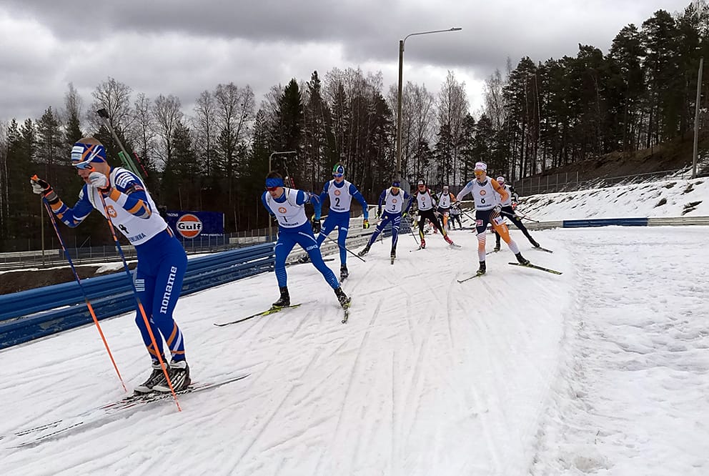 Ampumahiihdon SM-kilpailut hiihdettiin Hämeenlinnassa viikonloppuna. Perjantaina kisattiin viestit, lauantaina pikamatka ja sunnuntaina oli vuorossa yhteislähtö.