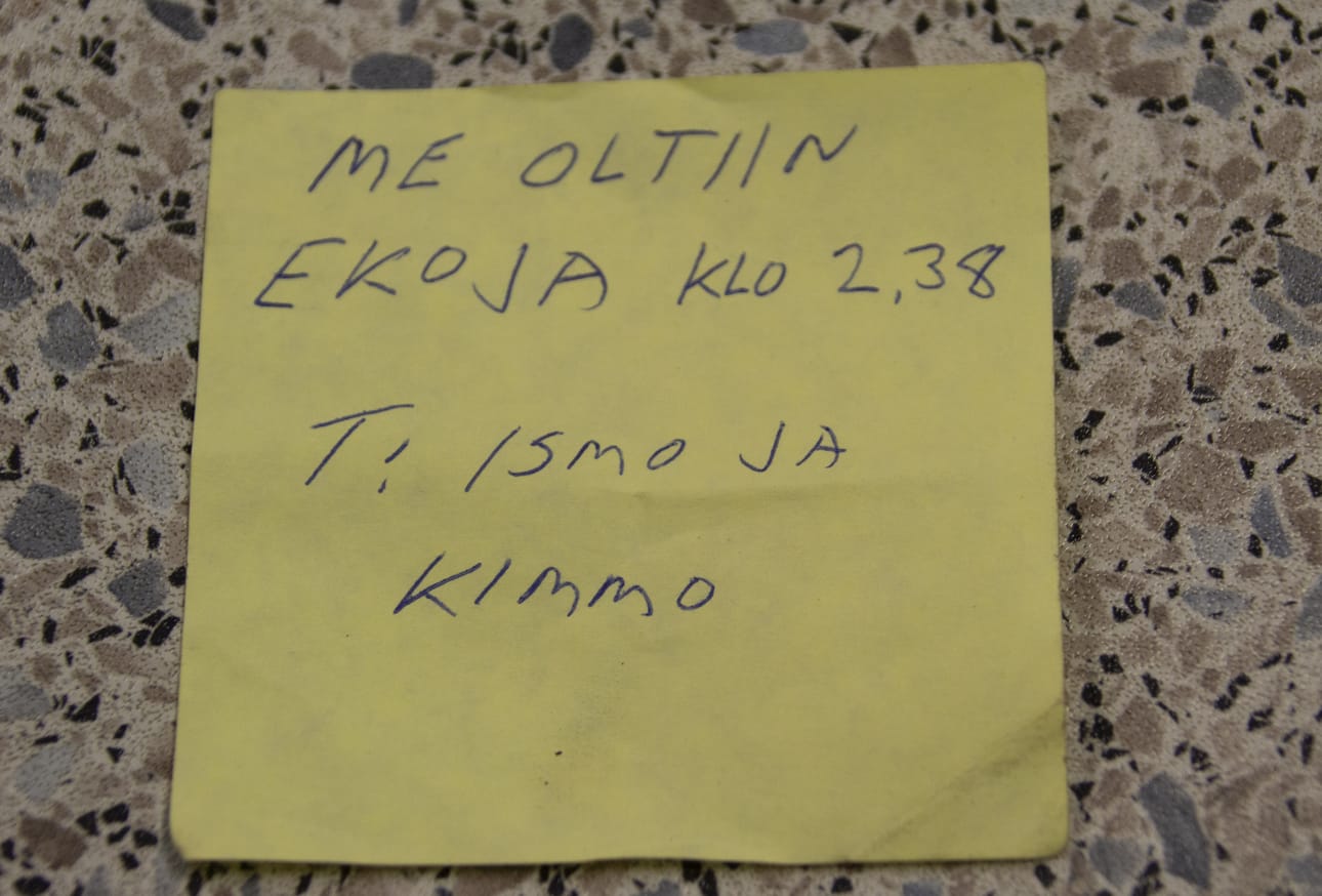 Me oltiin ekoja-viesti kertoo, että Ismo ja Kimmo Tuomaala olivat SEO:n pihassa perjantaina ensimmäisenä