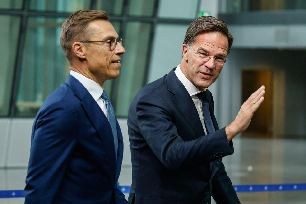 Presidentinlinnassa järjestettävään kokoukseen osallistuu presidentti Alexander Stubbin lisäksi muun muassa Naton pääsihteeri Mark Rutte. LEHTIKUVA/AFP