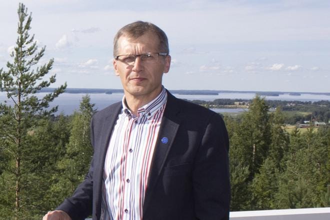 Vesa Alanko-Luopa sanoo, että teollisuudella on haasteita työvoiman saannissa. ARKISTOKUVA: JOHANNA HEIKKILÄ