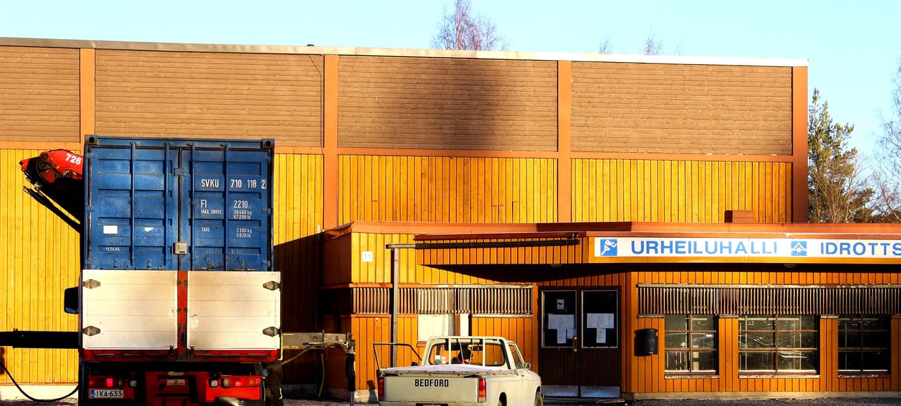 Kaskisten urheiluhallilla on esiintynyt ilkivaltaa ja sotkemista aiempinakin vuosina.