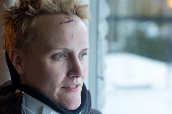 Kreetta Papulalta murtui kaksi niskanikamaa jäähallin konserttionnettomuudessa. KUVA: PAULA KASKIMAA