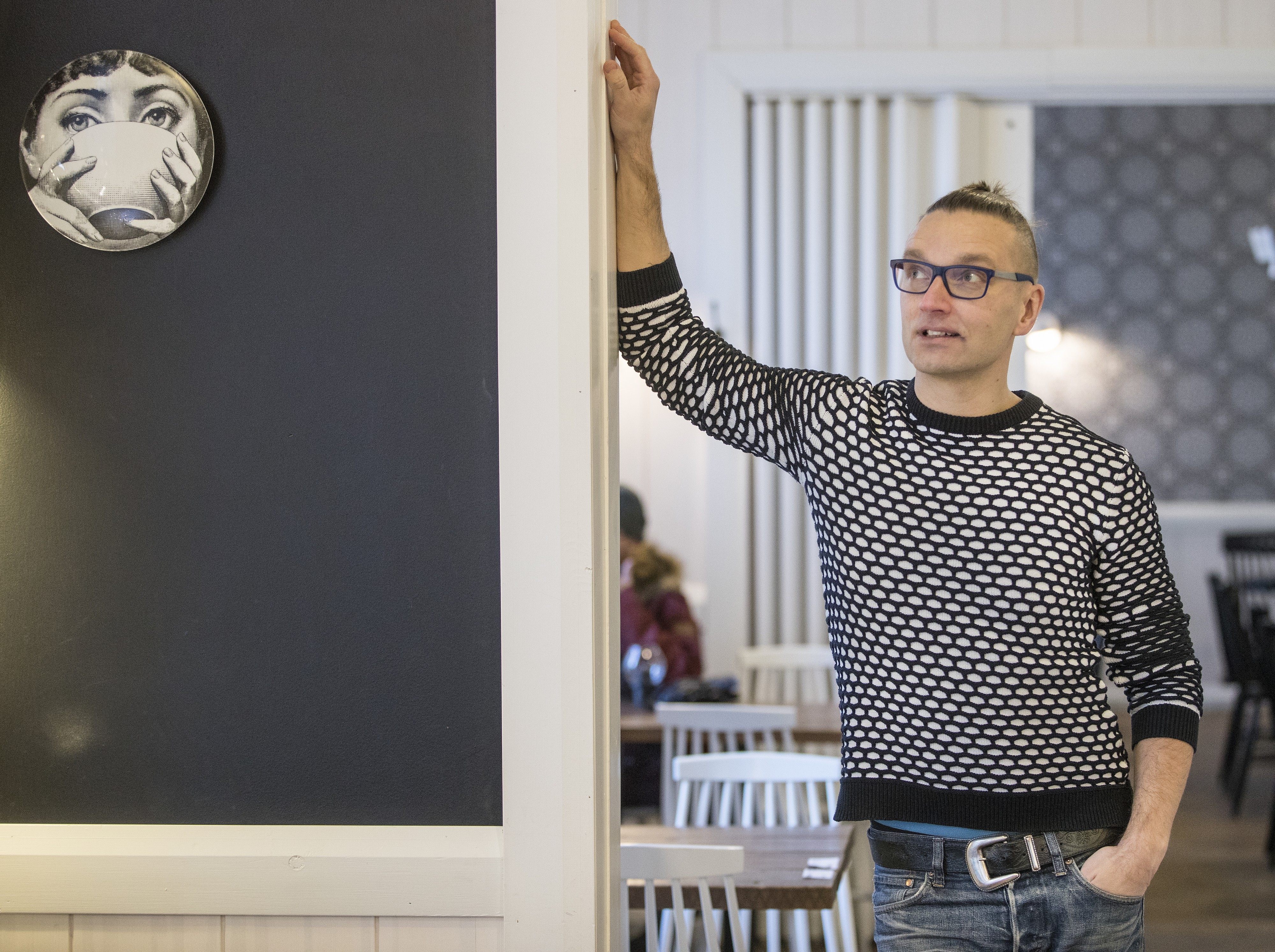 Oulun ammattikorkeakoulun tanssin lehtori, koreografi  Petri Kauppinen on yksi kolmesta ehdokkaasta Oulun teatterin johtajaksi.