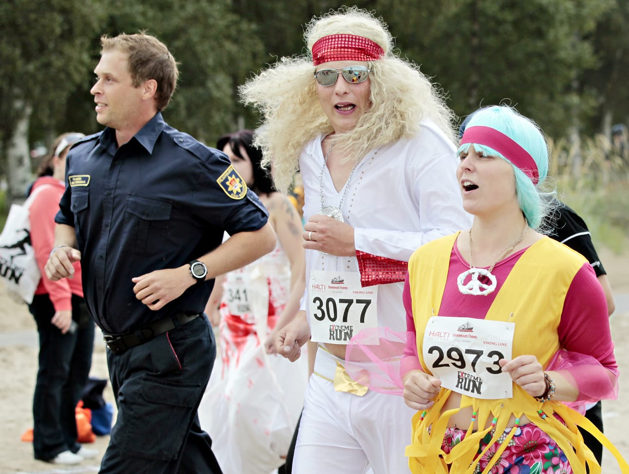 Extreme Run -tapahtumaan osallistui viime vuonna ainakin poliiseja, hippejä, ihmissusia ja zombeja.