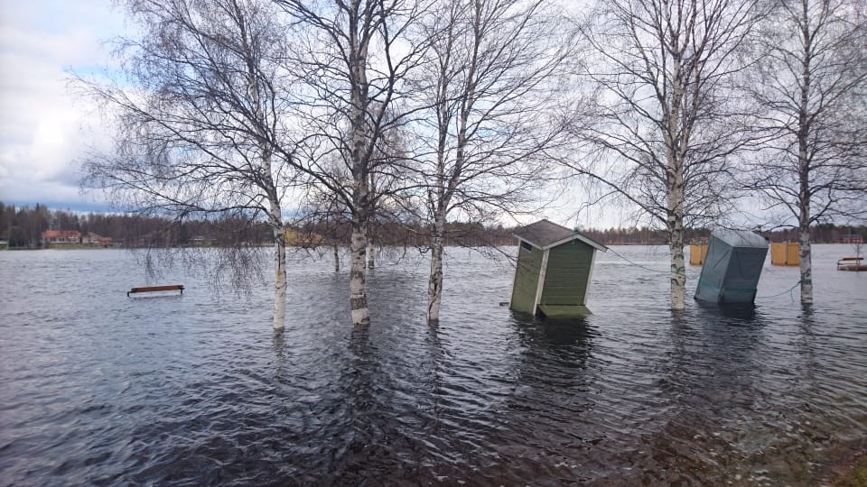 Tulvavesi nousi korkealle myös Pudasjärven Kurenalla maanantaina.