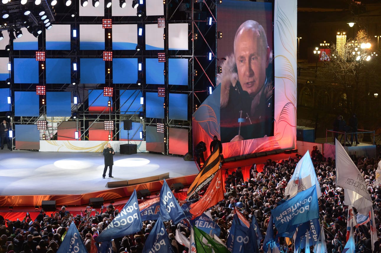 Vladimir Putin puhui kannattajillaa Moskovassa pidetyssä vaalijuhlassa vaalivoiton ratkettua.