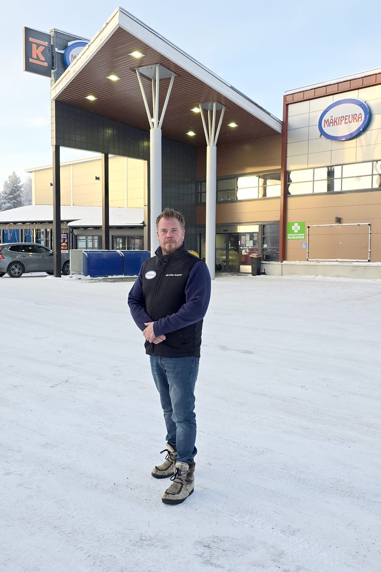 Tervolan Mäkipeura -huoltoasemasta tulee Neste. Yrittäjä Olli-Pekka Mäkipeura kuvattuna marraskuussa 2025.