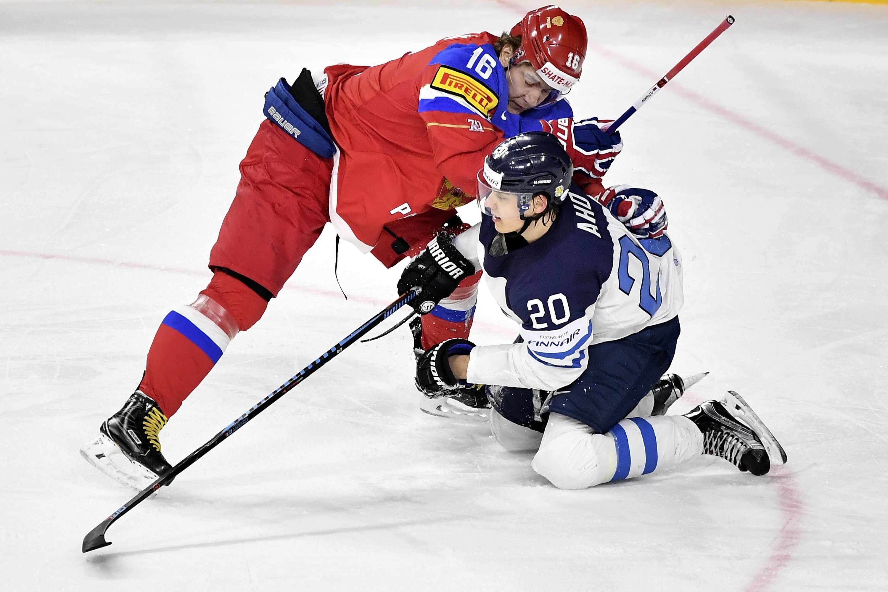 Pronssipelin synkimmällä hetkellä Sebastian Aho oli vahvassa roolissa, kun Suomi käynnisti raivokkaan  takaa-ajon.