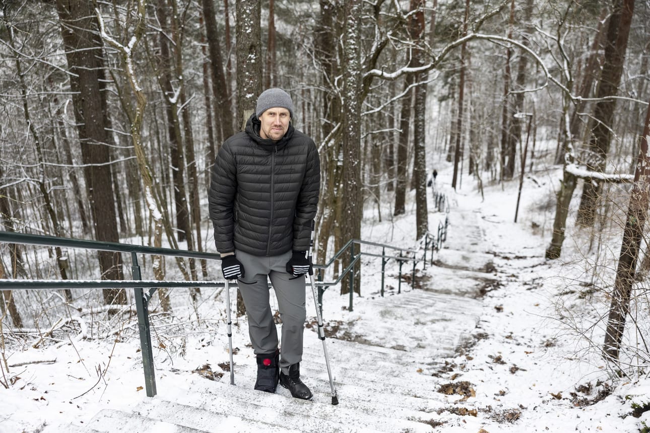 Marko Anttila juoksi urheilu-urallaan Pyynikin portaita ylös alas lukemattomia kertoja. Välillä 203-senttinen Anttila oli joukkuekaverin sylissä tai reppuselässä. Anttila loukkasi jalkansa muutama viikko sitten valmistautuessaan Tanssii tähtien kanssa -lähetykseen.