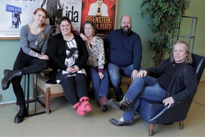 Jessica Mattila Skafferiet Ritzistä, Hanna Parviainen Volumesta, Vaasan kaupungin kulttuurisuunnittelija Leena Nyqvist, Anssi Marttinen Radio Vaasasta ja Halloween Bluesista sekä Vaasan kaupungin tapahtumakoordinaattori Max Bäckman kutsuvat yhtyeitä bändikatselmukseen. KUVA: NADIA PAAVOLA