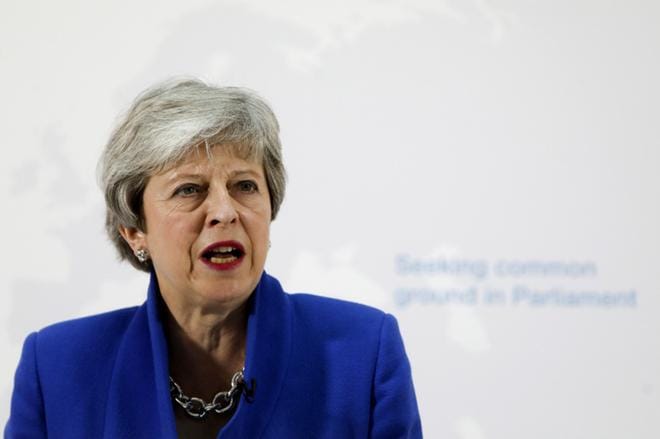 May esitteli tiistaina brexit-sopimukseen joukon esityksiä, joita pidettiin myönnytyksinä varsinkin Labour-puolueelle. KUVA: CHRIS RATCLIFFE / EPA
