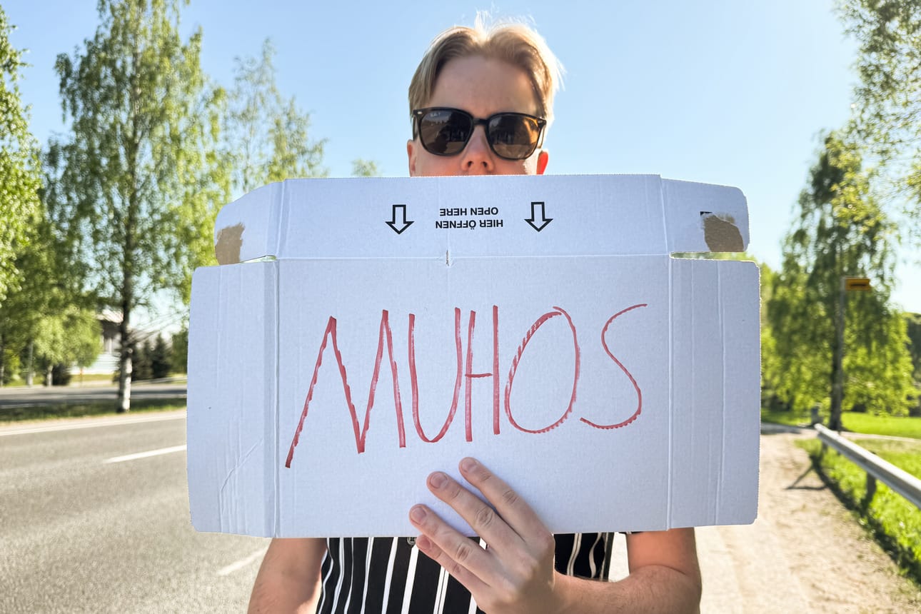 Kyydin saaminen Muhokselle tuntui olevan työn ja tuskan takana.