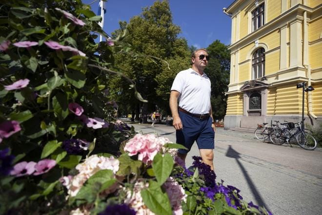 Max Janssonin mukaan matkailijat viettivät kesäkuussa Vaasassa 12 prosenttia viime vuotta enemmän öitä. Esimerkiksi bisnesmatkailu on suosittua. KUVA: JARNO PELLINEN