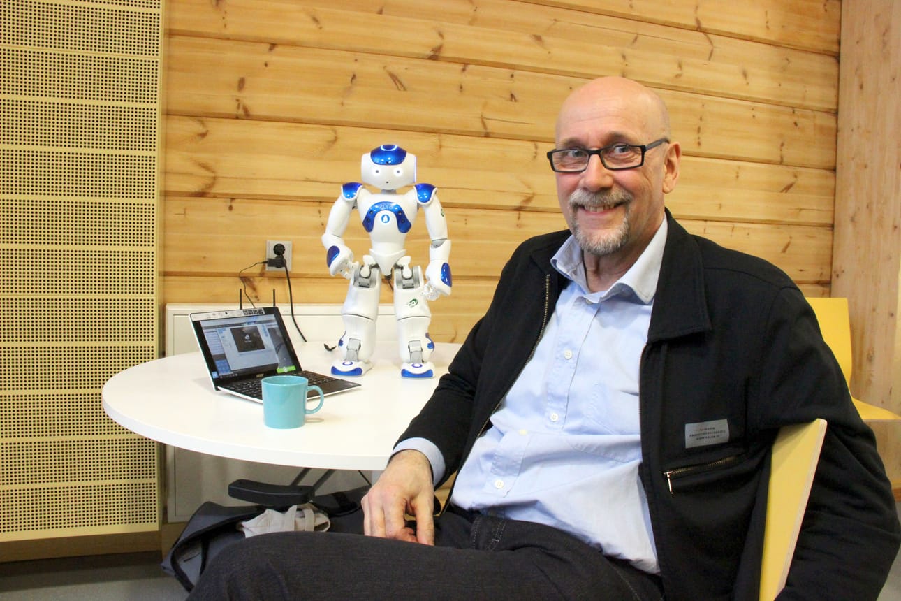 Ihmiset kysyvät Jarmo Happoselta robottiesittelyissä usein ”mitä tällä voi tehdä”. Tähän hän vastaa ”mitä haluaisit sen tekevän”. Robottiin voidaan ohjelmoida aina lisää toimintoja.
