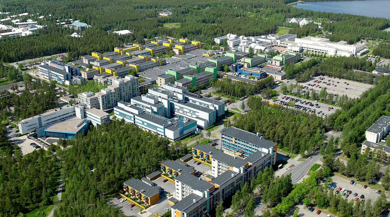 Forum24 kysyi kaupunginvaltuutettujen näkemyksi' yliopiston sijainnista.