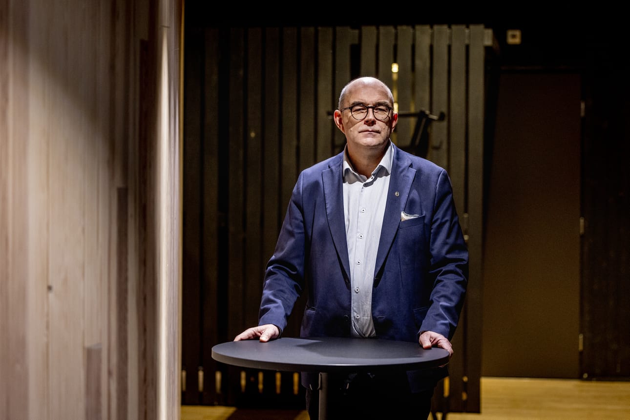 Pudasjärveltä kotoisin oleva Mikko Tiirola palkittiin Suomen Metsäyhdistyksen kultaisella ansiomerkillä.
