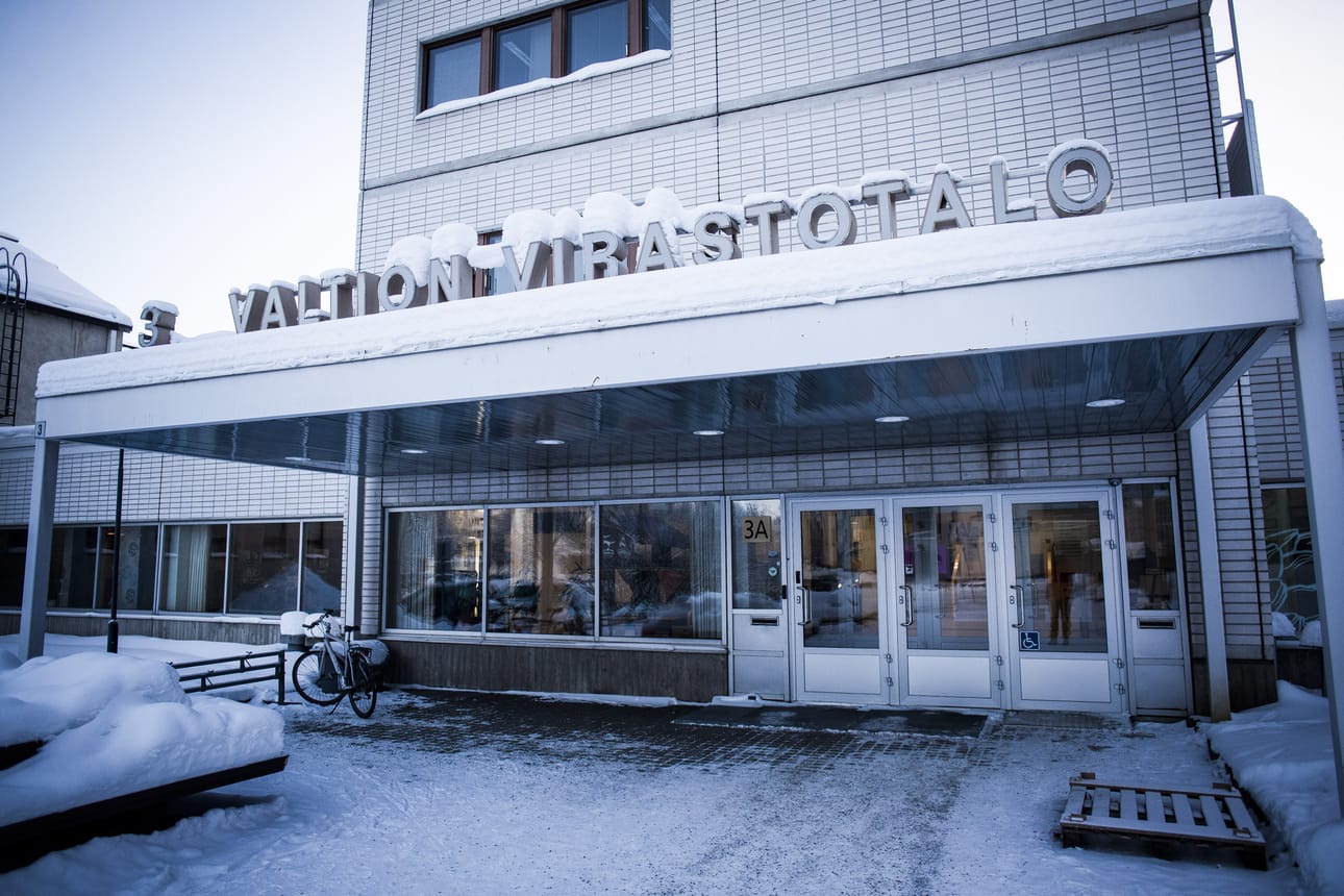 Koronavirustartunnan saanut on vieraillut pari kertaa lyhyesti virastotalon Kuukkeli-lounasravintolassa.