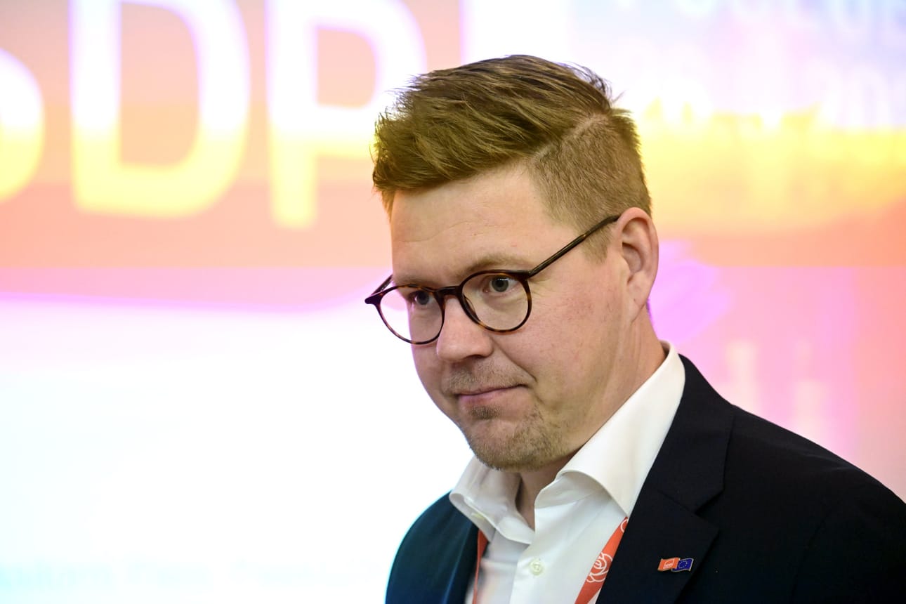 Antti Lindtmanin johtama SDP ehdottaa muun muassa ikääntyneiden työllisyyden parantamista ja vastentahtoisen osa-aikatyön vähentämistä. LEHTIKUVA / MARKKU ULANDER
