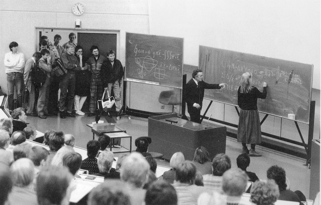 Aapo Heikkilän luennot olivat yliopiston suosituimpia, vaikka hänellä ei koskaan ollut opinto-oikeutta saati virallista asemaa.