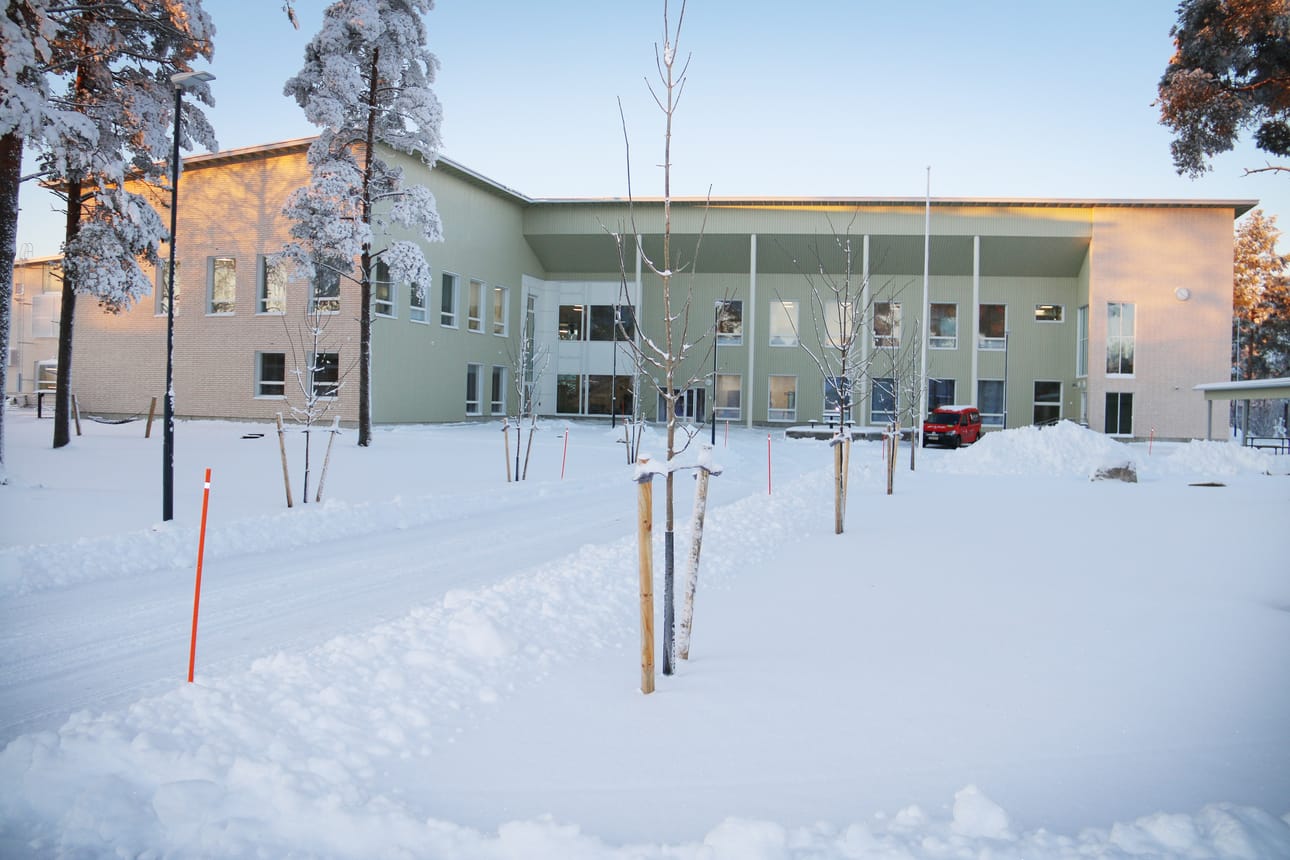 Simon yhtenäiskoulussa aloittavat 7. tammikuuta kevätlukukautensa 230 peruskoulun oppilasta ja lukiolaista sekä noin 50 työntekijää.