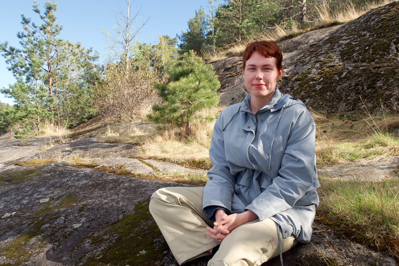 Talouden ja luonnon välisissä ristiriitatilanteissa luonto nähdään alisteisena ihmistoiminnalle. Laura Kolehmaisen mielestä poikkeuslupia saa turhan helposti.