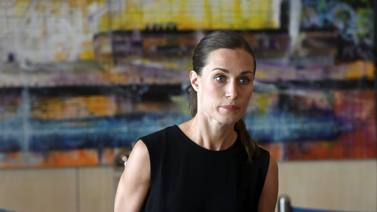 Useat tiedotusvälineet julkaisivat kesällä uutisia ja sosiaalisessa mediassa liikkuneita videoita juhlista, joihin pääministeri Sanna Marin (sd.) osallistui elokuussa. Arkistokuva. LEHTIKUVA / Heikki Saukkomaa